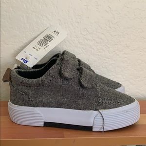 Brand new toddler shoes size 5